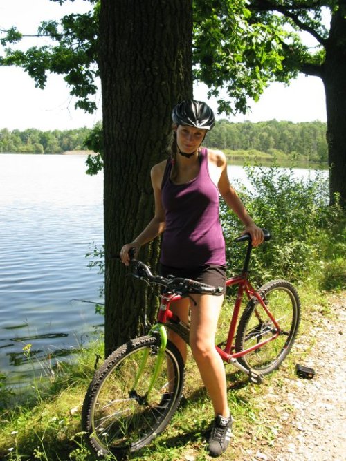 girlsandbike:  http://helenenka.rajce.idnes.cz/The_paradise_of_komars/