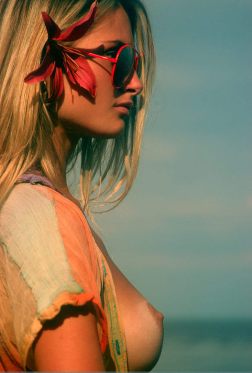 daisy-banging:  Sweet daisy…