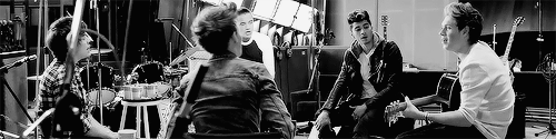 omgzarry:  One Direction → Music Videos