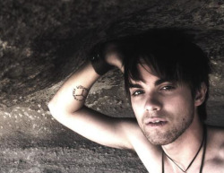 Malecelebpits:thomas Dekker, Actor