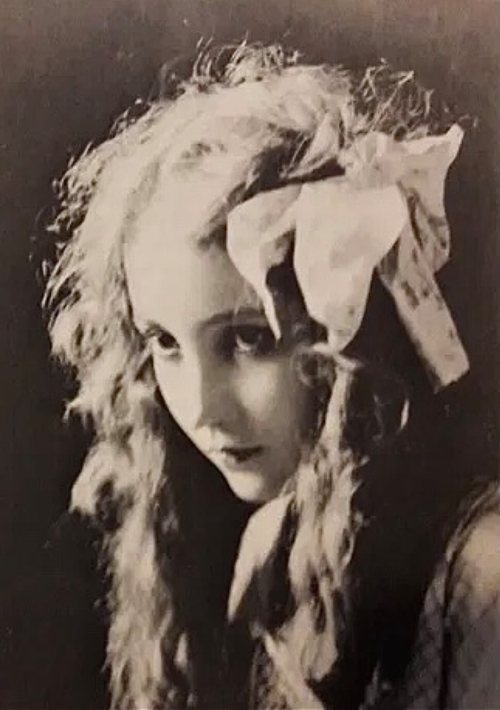 Bessie Love Nudes & Noises  