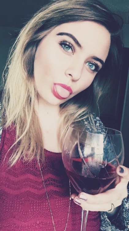 starchyld:cranberry juice in a wine glass: the thanksgiving aesthetic