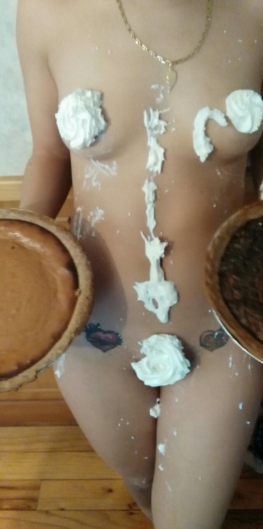 ynglatinmilf:  Happy thanksgiving to all my followers and new followers!!! Hope you like cream on your pie as much as me!!!!! Please follow and reblog Ynglatinmilf.tumblr.com