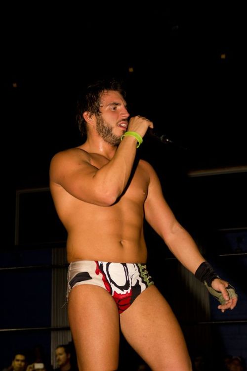 hotcelebs2000:  JOHNNY GARGANO