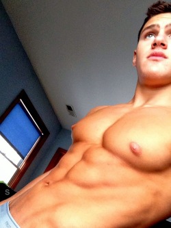 Hotwebdudes:  Http://Hotwebdudes.tumblr.com/