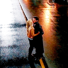 swanshope:  Killian + initiating kisses in 4A↳ requested by ceaselesslyinlove