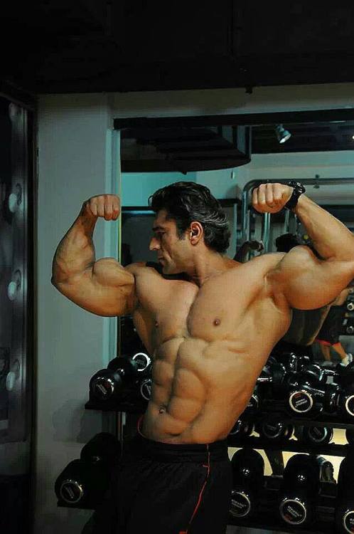 big-strong-tough:  Mahmut Irmac 