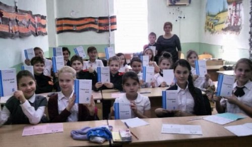 Greek school in Ukraine, Greek Diaspora in USSR makes one of the biggest minorities in Russia, Ukrai