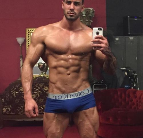 fitness-motivation-quotes:  Mirror selfie in my underwear: Alex BoivinFollow Alex on his official social accountsInstagram: https://www.instagram.com/alexboyvin/