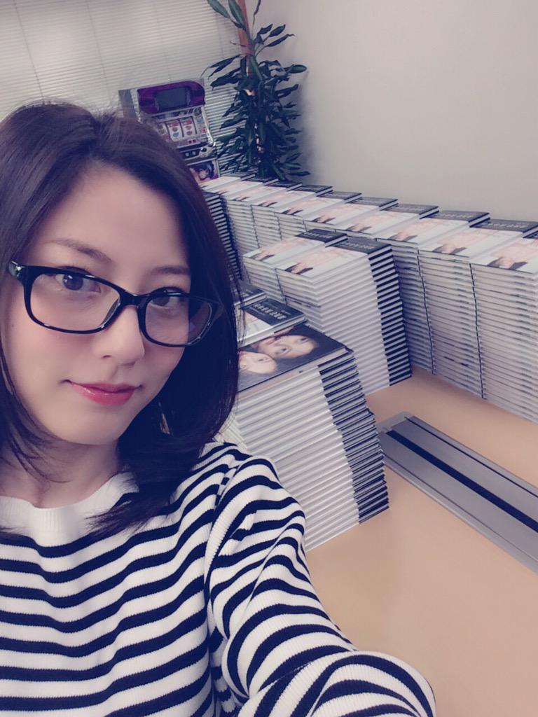 arafuno:    最近だて眼鏡を無くしちゃった(._.) この眼鏡、お気に入りだったのに。。