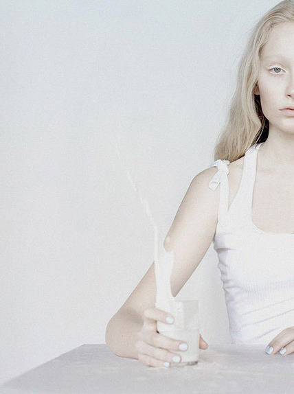 opaqueglitter:  &lsquo;White&rsquo; ph. Kasia Bielska   .