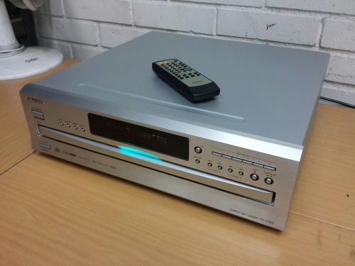 Onkyo DX-C390 Compact Disc Changer, 2010