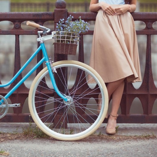 …is that you? #love #sunshine #chic #style #instaphoto #potd #active #mood #bikes #bikerchick