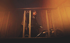 clockworkstorybrooke:cap meme + once upon a timecaptain swan | full body shots