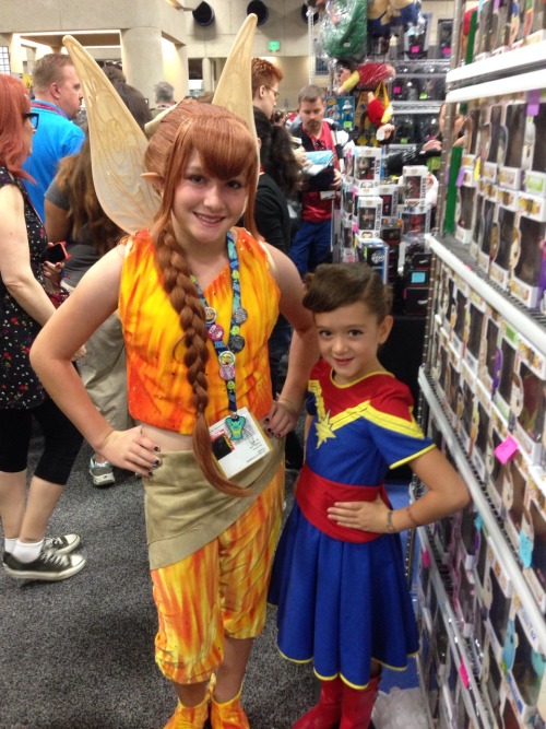 kellysue the girls in the Marvel booths kids costume contest and meeting more fun characters! Con Da