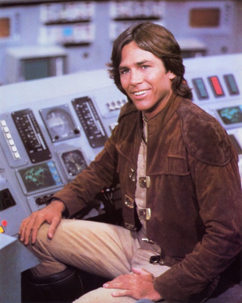 atomic-chronoscaph:  Richard Hatch as Captain Apollo - Battlestar Galactica (1978)