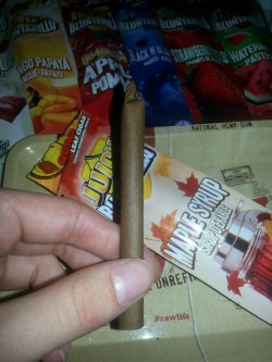 ugandank:  Blunts for days