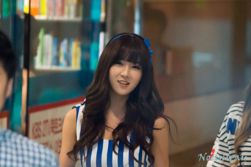 visualglow:06/22 Hyun Young fantaken @ Mok-Dong Fan Signing Event by NoEulWay