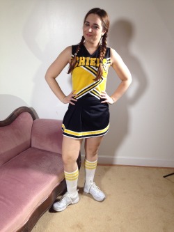 badlilblubunny:  I’ve been on a Cheer kick