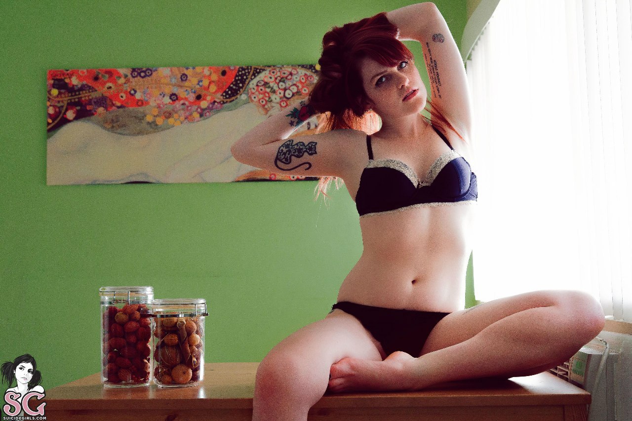  Elody Suicide in Emerald 