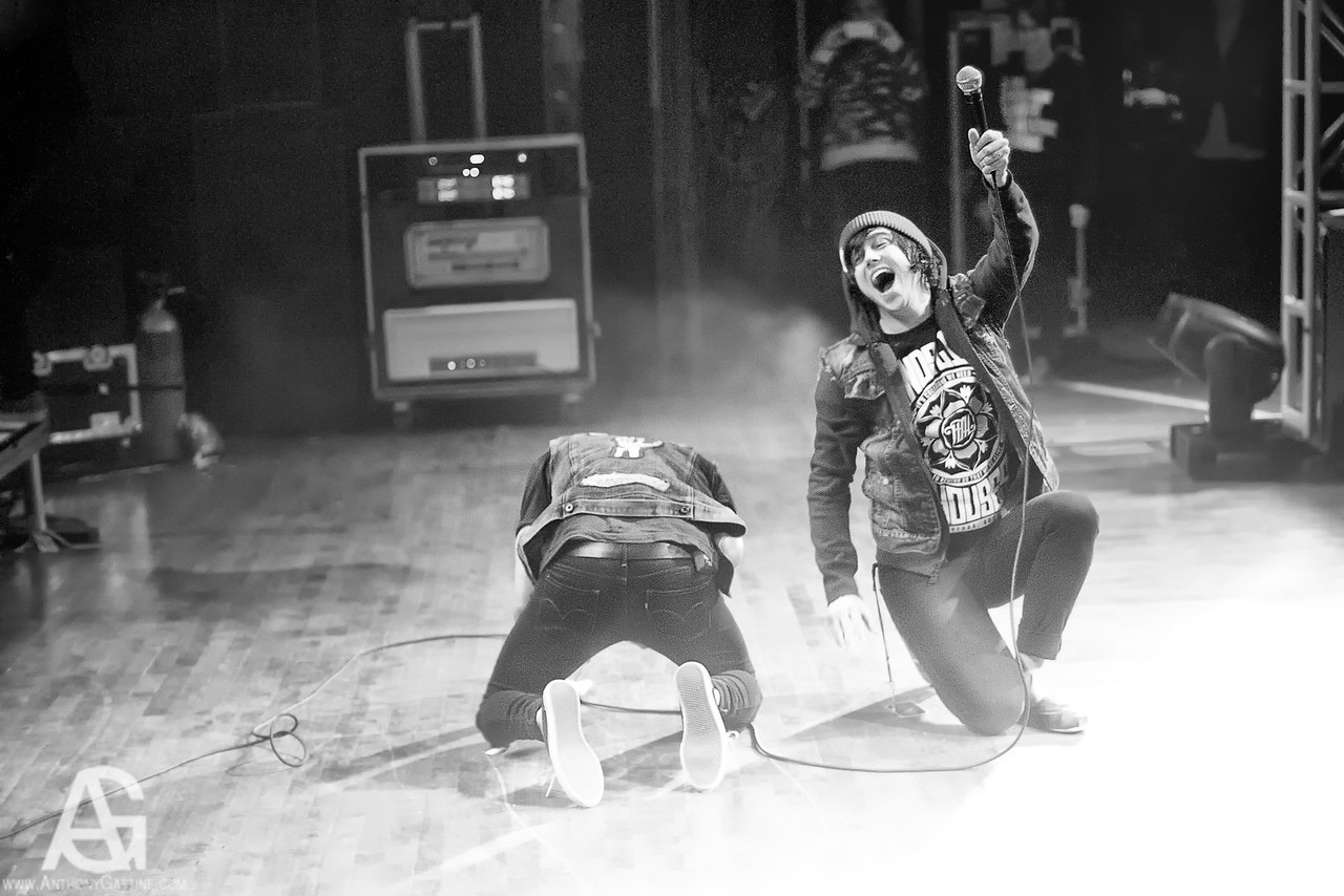 sleeping-with-sirens-omf:  Kellic Quentes (All credit goes to the photographers.
