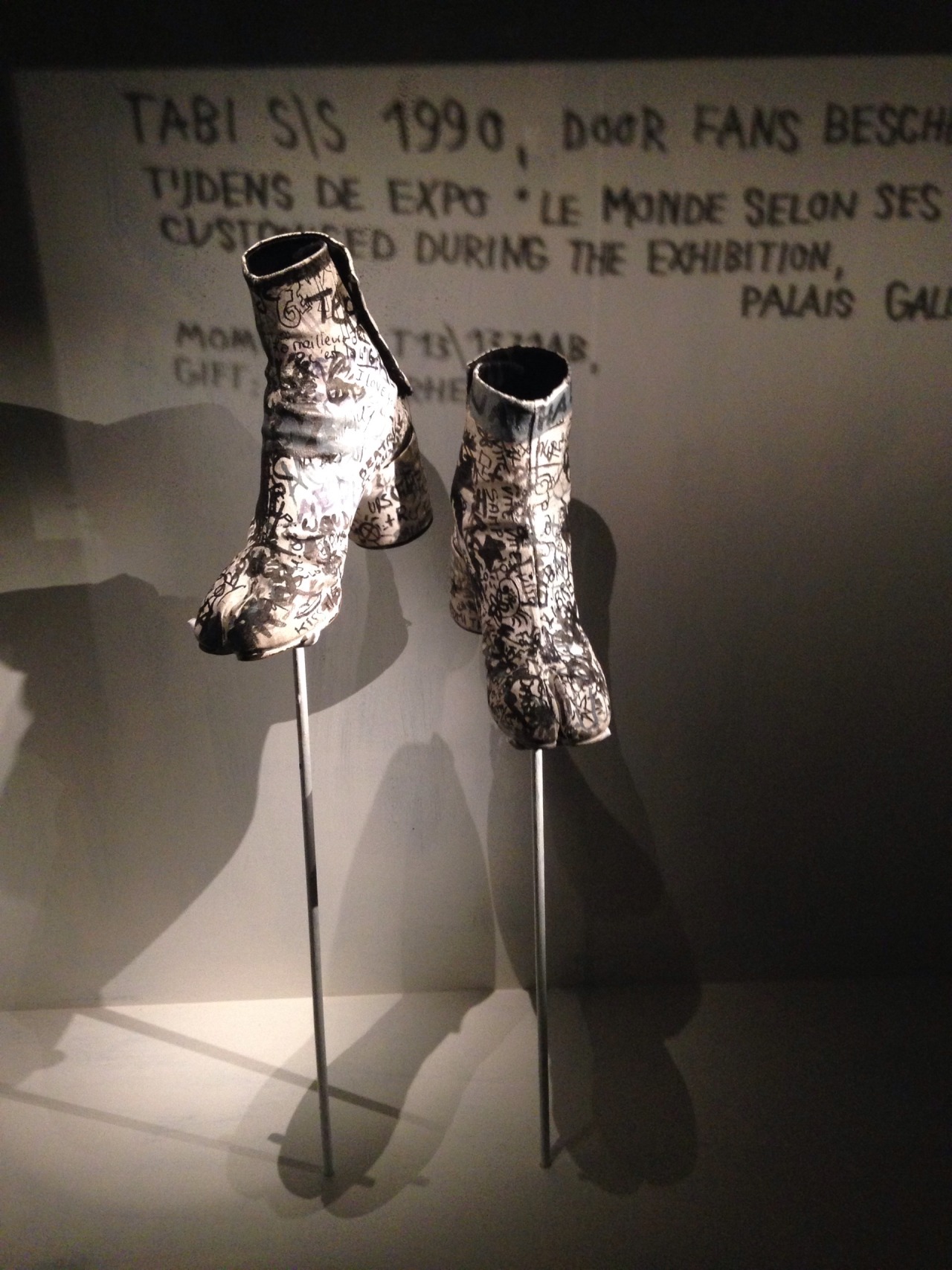 lukasschwering:tabi boots    footprint momu antwerp