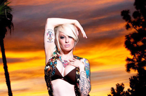 altmodelgirlcrush:Amy DeLaCroux