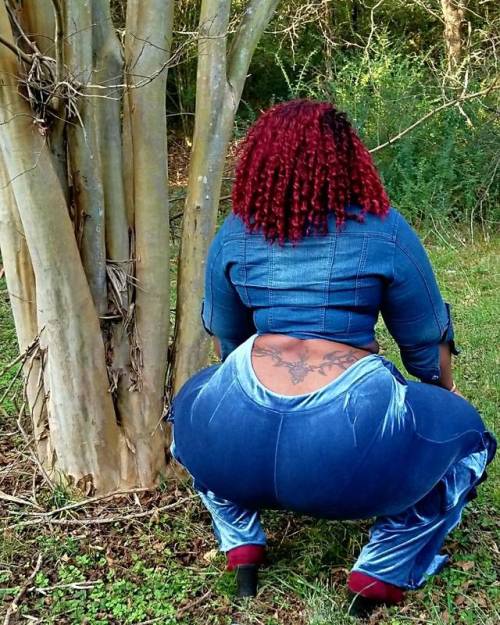 ericzx: planetofthickbeautifulwomen2: Amazon Curvy Curly Chrisy Chris AKA the Curvy Butterfli True G