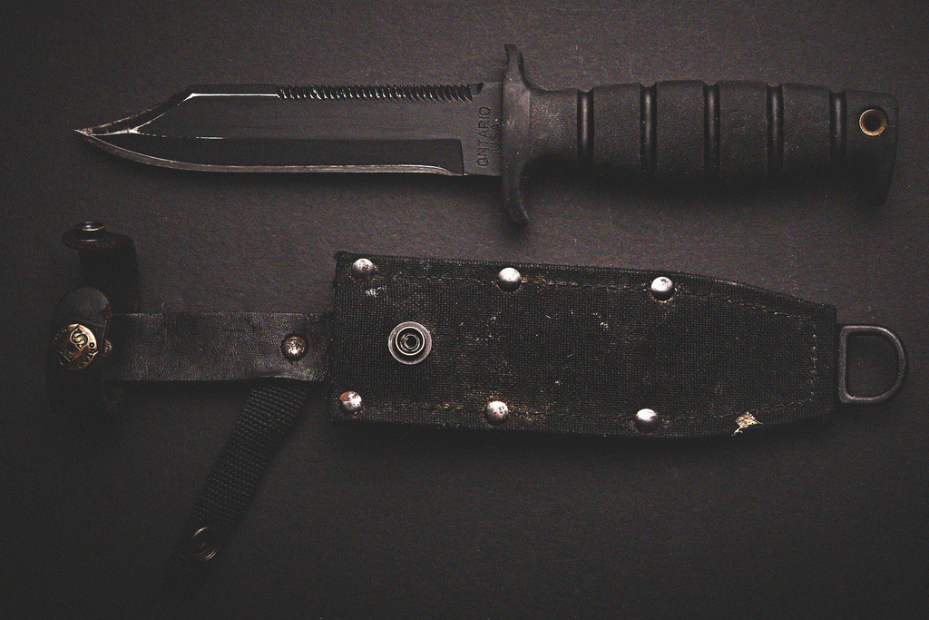 military-life:  Ontario knife 