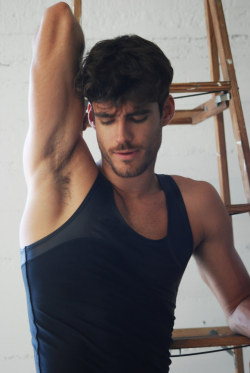 thehottest-guys:    hot and cute guys at