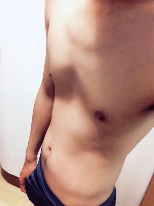 gossipboy-hao:  Ready to take a shower🛀 adult photos