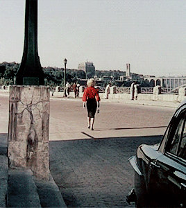 beauvelvet:  Marilyn Monroe as Rose Loomis in Niagara, 1953.  This scene was the longest walkin