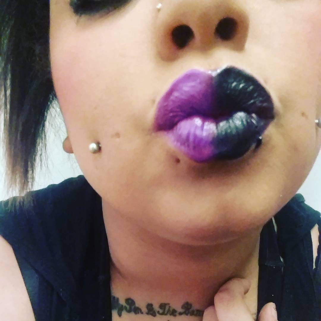 Got bored lol. #colors #lipstick #girlwithtattoos  #girlwithpiercings #purple #black