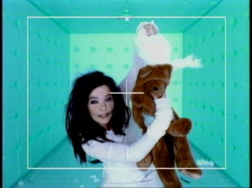 ludvigovzec:  Bjork-Violently Happy music video by Jean Baptiste Mondino 