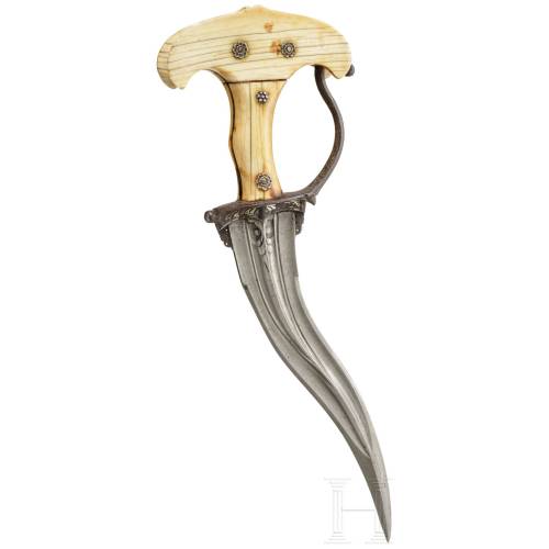 peashooter85:Khanjarli with bone hilt, India, 18th centuryfrom Hermann HistoricaThis one is quite ta