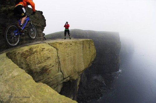 kaajoo: Amazing Places to Visit at least once in lifetime. Portaledge Camping at YosemiteSwing at th