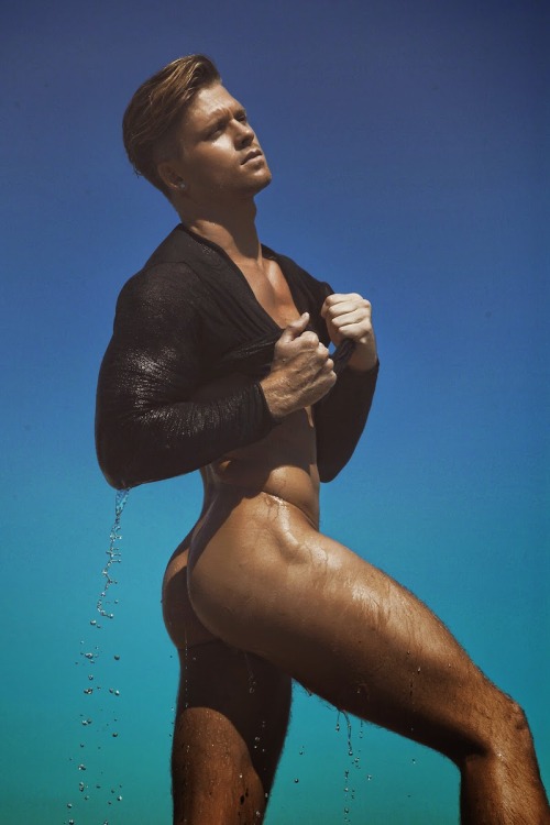 malephoto:  Steven Dehler | ph. Tibor Golob