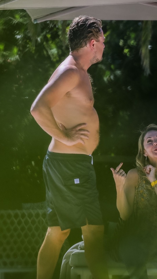 Leonardo DiCaprio The Actor Has Been Showing Off The Extra Pounds Hes Added To His Glorious Dad Bod