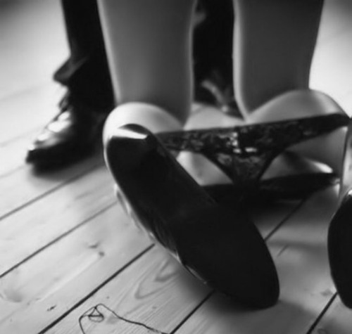 viciousrumors: hotwifes-home-again:   Your hotwife is home again and shares her slutty stories at ht