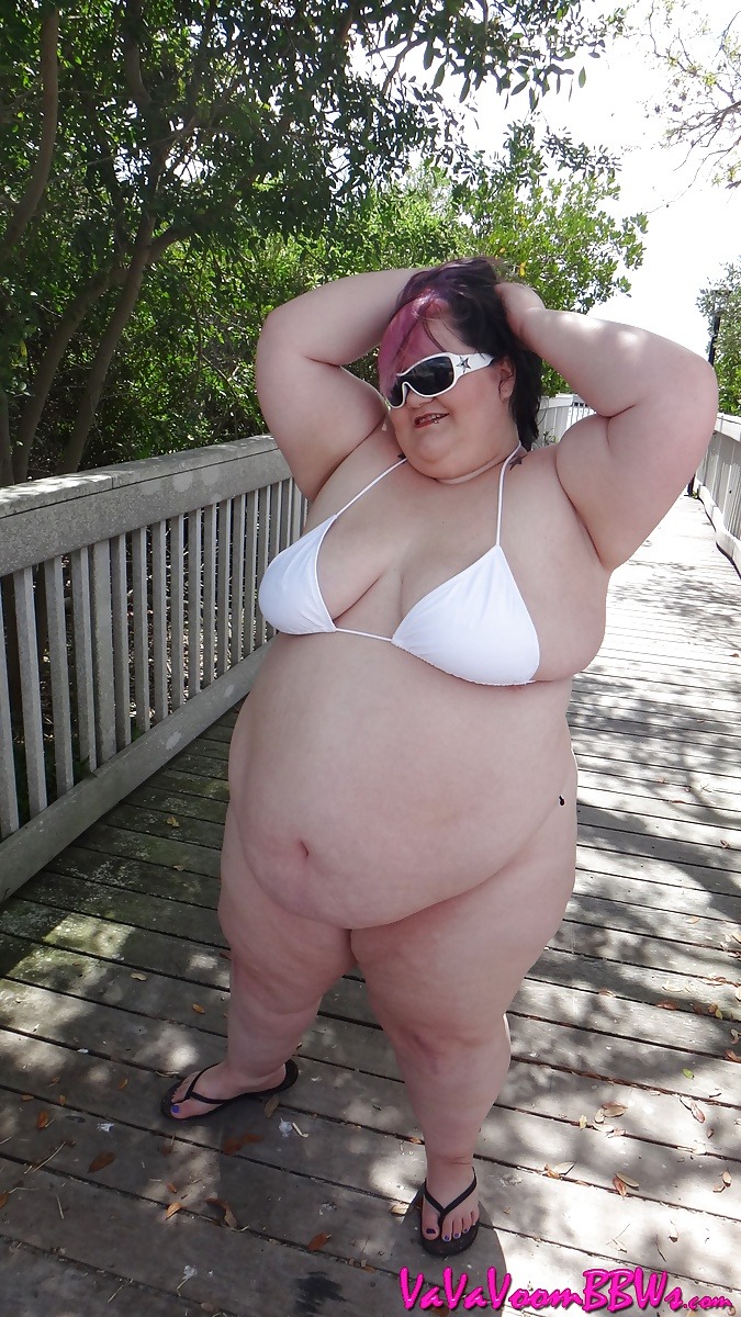 big-jean-ssbbw:  More videos of ssbbw women here http://bit.ly/1PgaFCQ