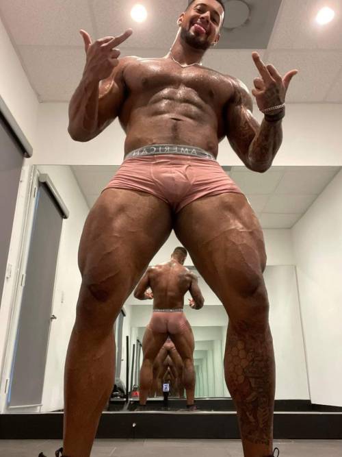 king57jimmy:darkmen101:Those cakes though🤜🏾💦 porn pictures