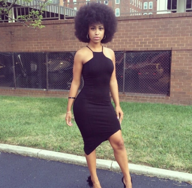 highclasslook:What I like  Sexxxy cutie