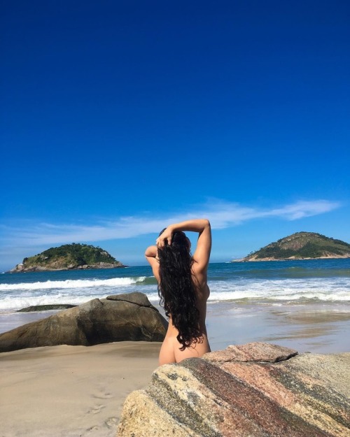 Praia de abricó - RJ https://www.instagram.com/jessicafroes_/
