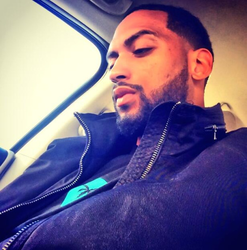 voyagebysexualdiscovery:  FACE …. THAT FACE