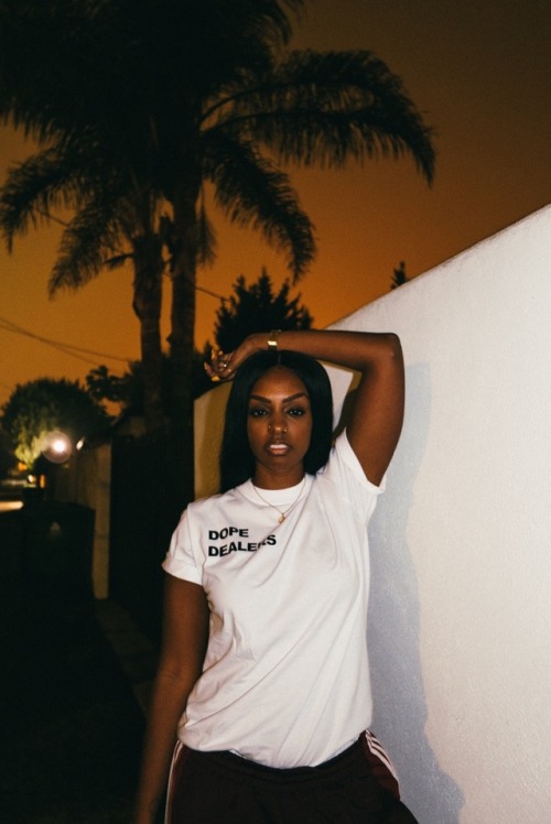 de-la-ohso:Cinnamon instagram.com/DJOHSOxo