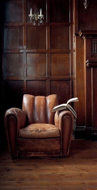 sassysweetpea:Daddy’s chair…