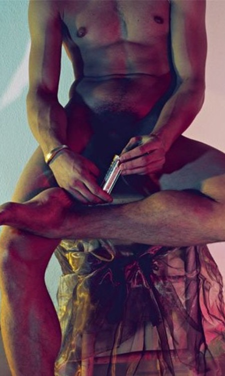 male-and-others-drugs:  Jamie Dornan pelado