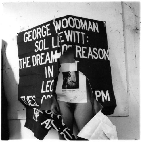 vivipiuomeno1:Francesca Woodman ph. - Untitled (George Woodman, Sol Lewitt, Francesca Woodman), c. 1