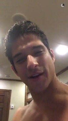 ventril:  Tyler posey showing off his ass
