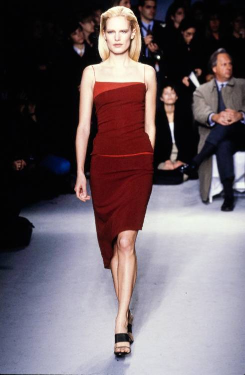 Anna Klevhag at Calvin Klein, Spring 1997 - The Runway Archive